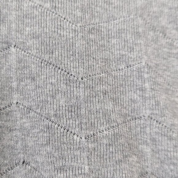 Banana Republic Grey Chevron Knit Sweater Size L - Picture 4 of 11